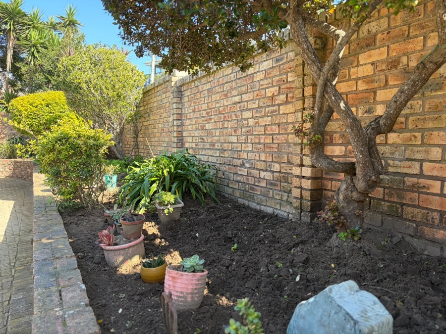4 Bedroom Property for Sale in Forest Downs Eastern Cape